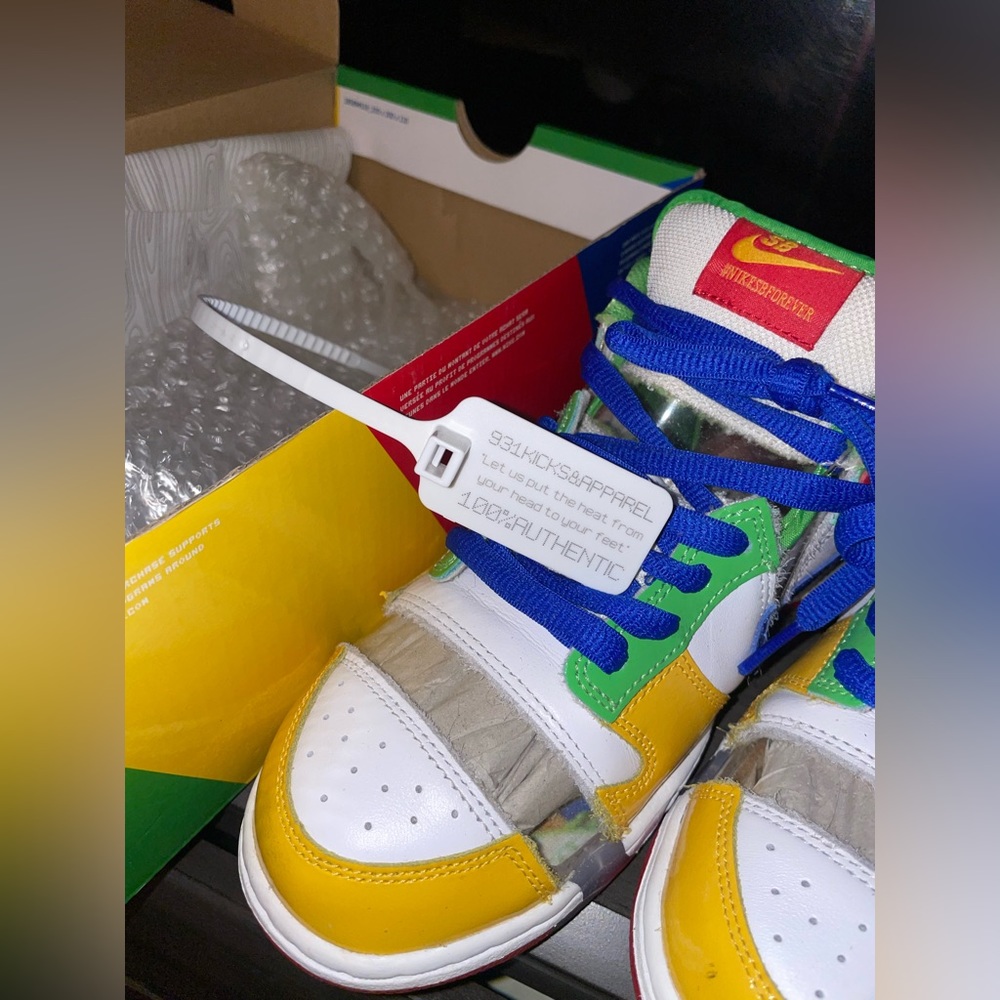 SB NIKE DUNKS